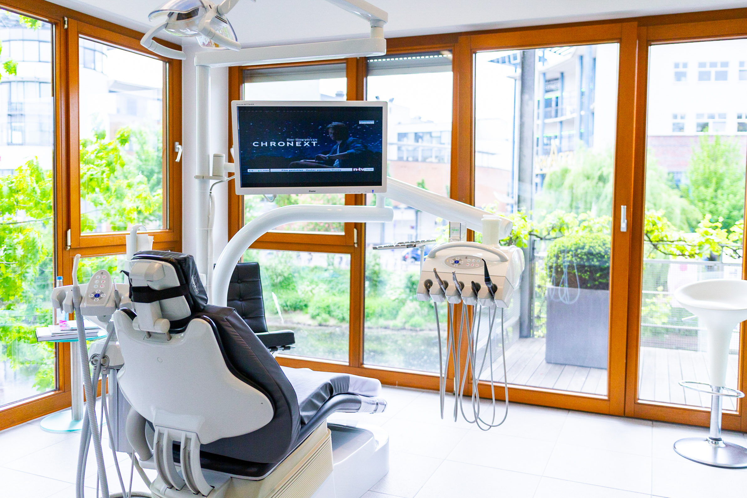 Kleinsman / Varzideh Dental Center